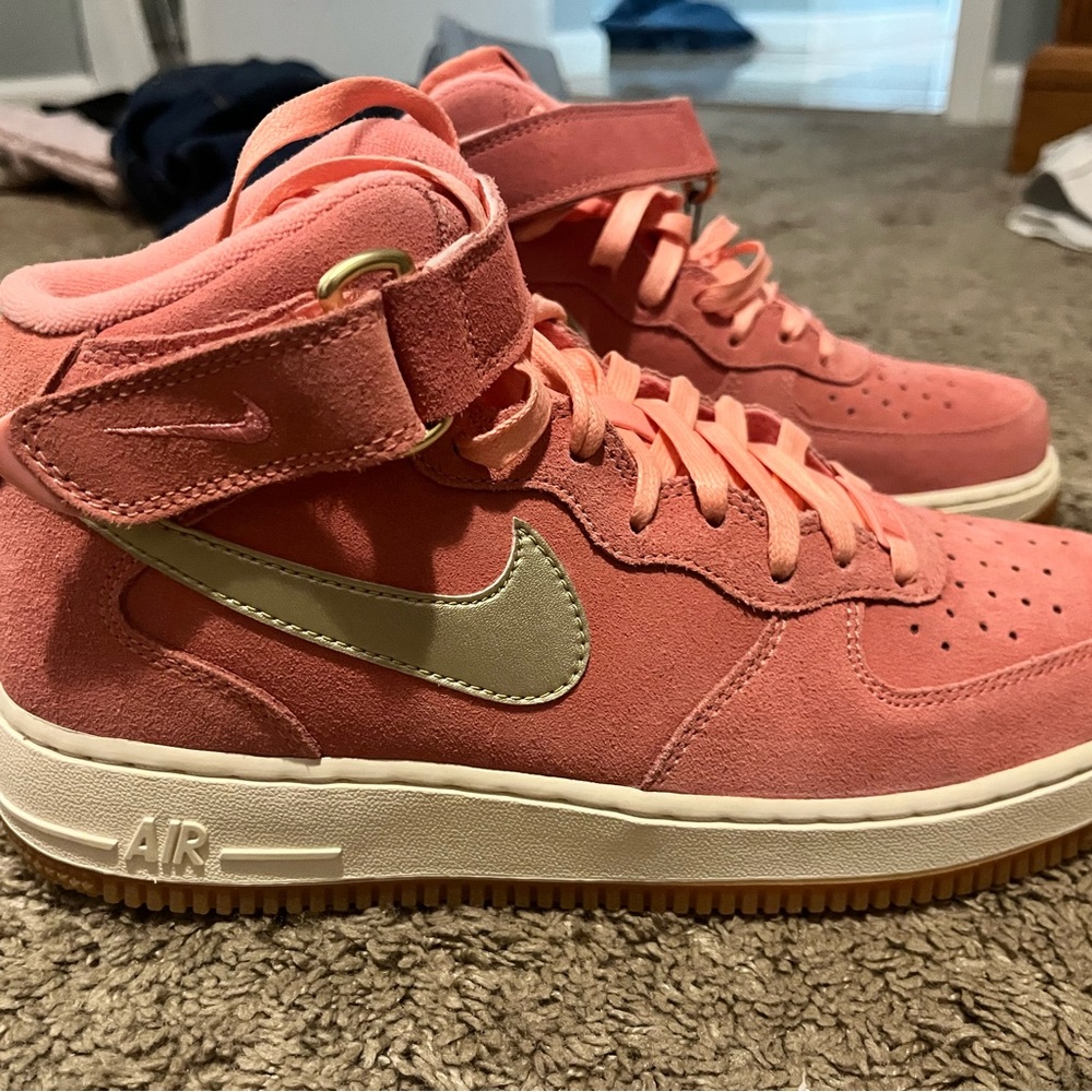 Nike Air Force 1 ‘07 Mid Seasonal